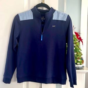Never worn, vineyard vines quarter zip navy blue pullover